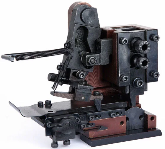 단자 압착 금형